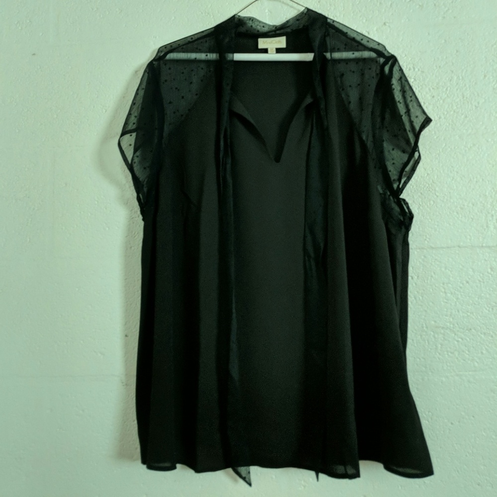 Modcloth black vlouse with polkadot accent